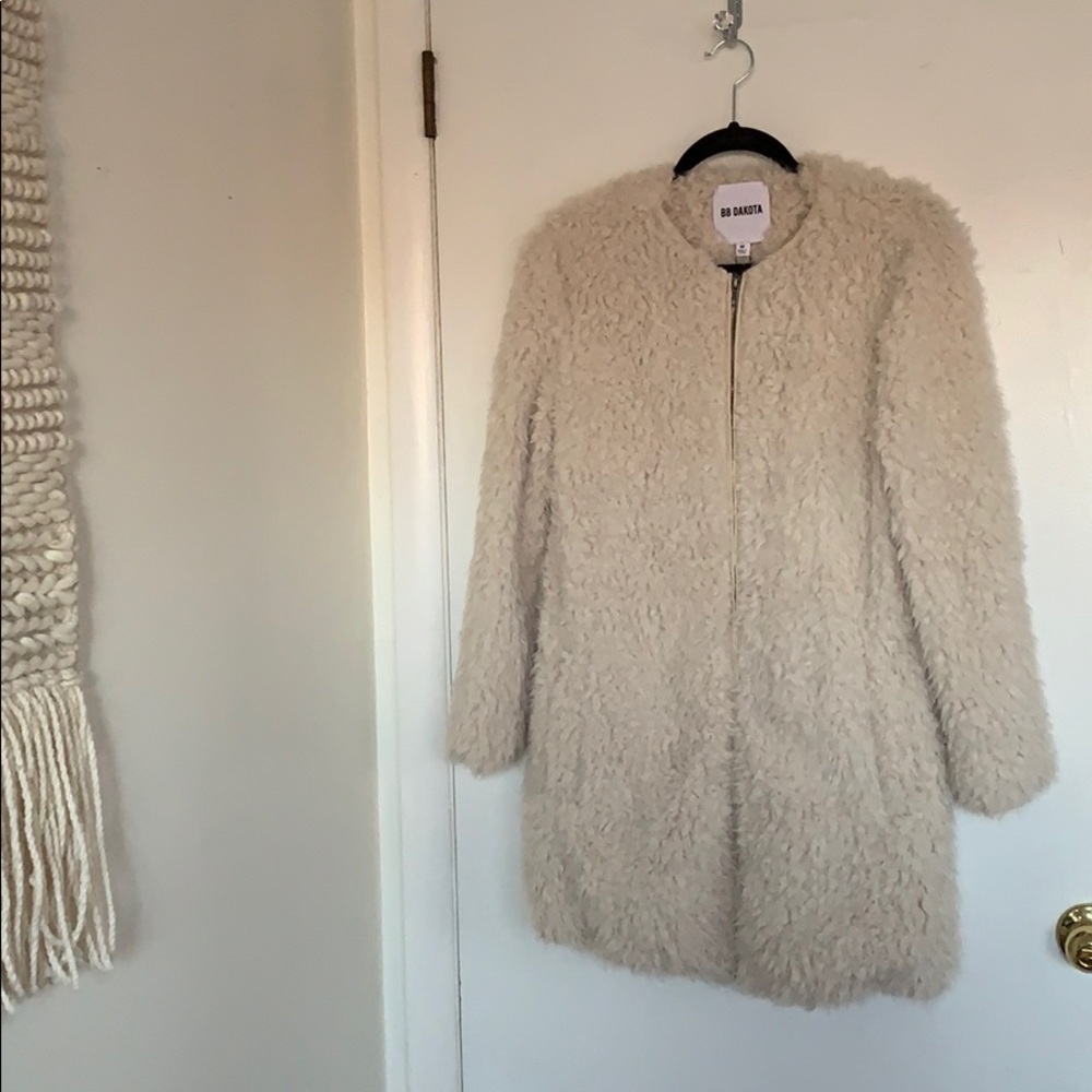 Beige Sherpa BB Dakota Coat Size M